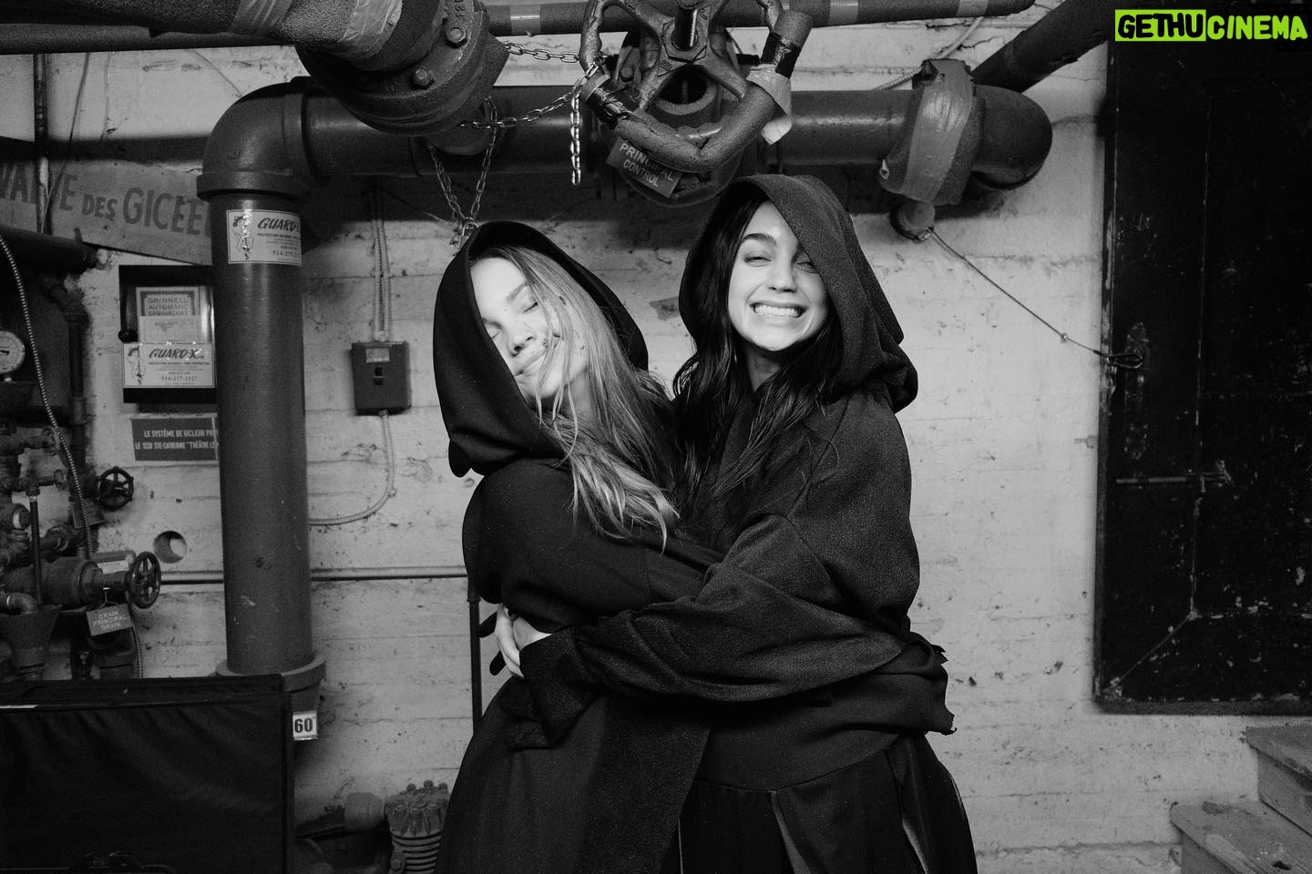 Liana Liberato Instagram - we’re all part of the same fucked up family 🔪 ⚠️spoilerssss!⚠️