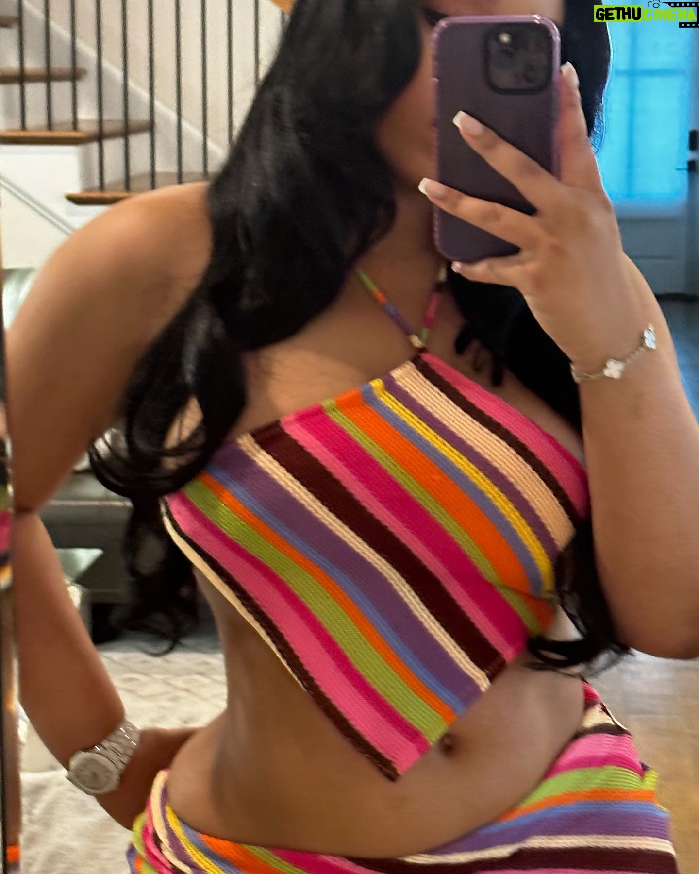 LightSkinKeisha Instagram - all dese h*ezz is middddd 🤭 @fashionnova