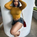 LightSkinKeisha Instagram – make a b*tch so pressed, she comment from her finstaaa 🤭