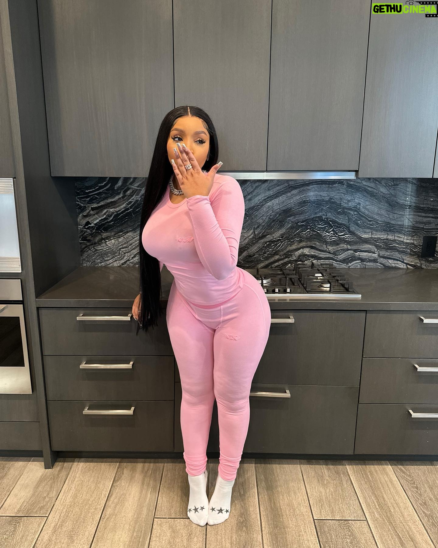 LightSkinKeisha Instagram - On they wishlist 💕 Top/Bottoms/Socks: @originalbaddieclub 💜