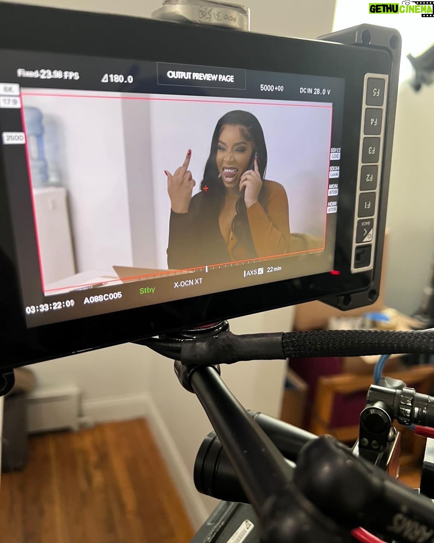 LightSkinKeisha Instagram - Ghost dump 😛🎬 cheers to szn 3 🥂