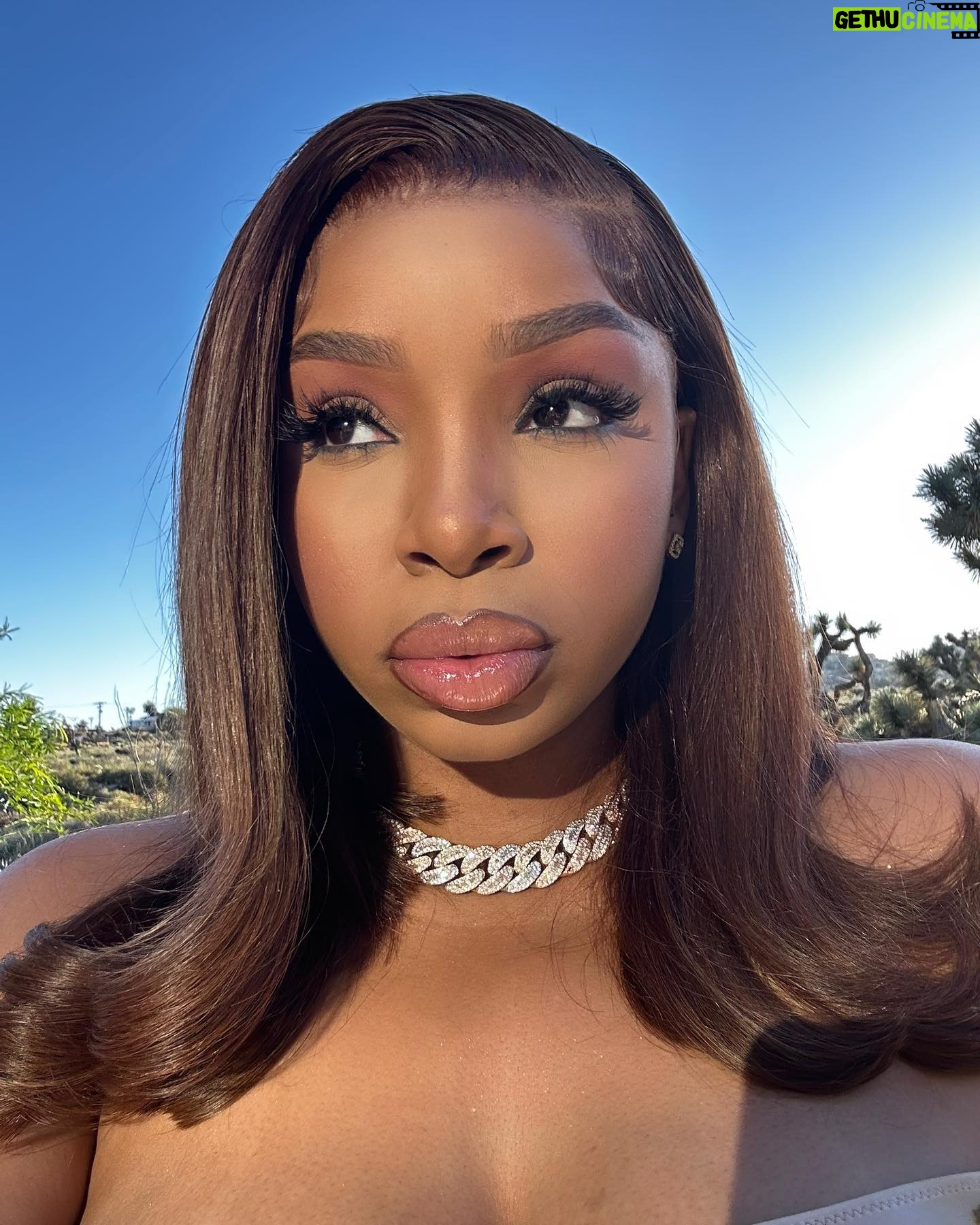 LightSkinKeisha Instagram - She’s about to doooo what the gworlsss should’ve didddd 🤩