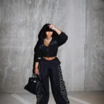 LightSkinKeisha Instagram - I ain’t beggin when I tell a b*tch please 🎱👽🥷
