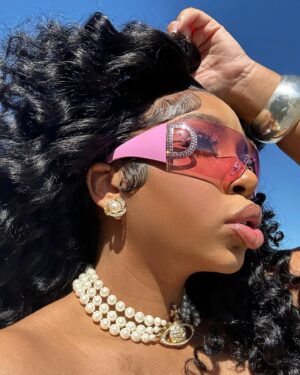 LightSkinKeisha Instagram - You know you da coldest 🥶
@fashionnova 💚