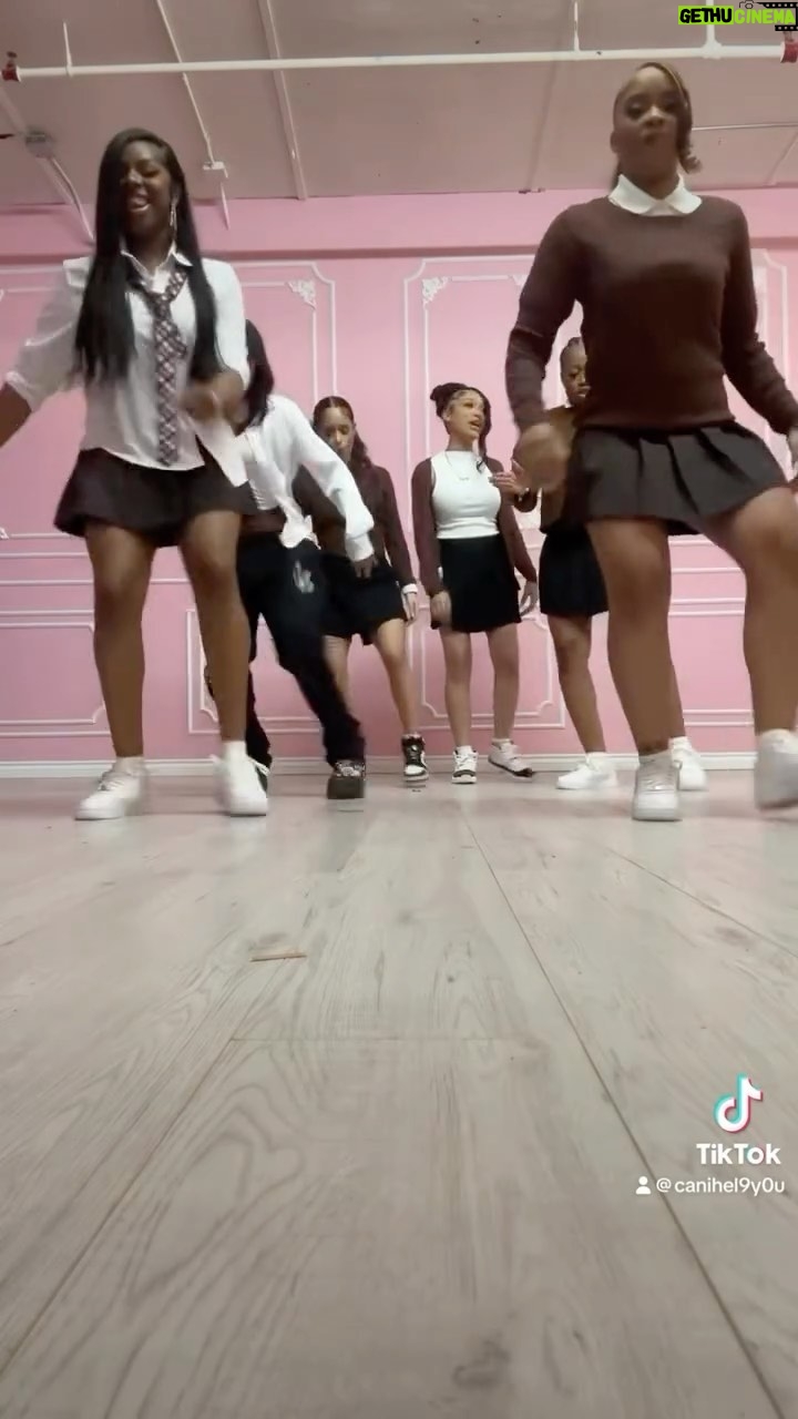 Lil Mama - 3 Likes - 😂😂😂😂😂😂I was Pissin Them Offf