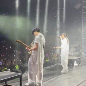 Lilas Ikuta Instagram - Wow! Amazing singing voice🥹
In Jakarta🤍

POP OUTツアーでみんなの声を聴けるのが楽しみ😌✨
袖から撮ってもらってる動画は会場の反響で音がずれちゃってて聴きづらくてごめんよ🙏🏻