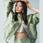 Lilas Ikuta Instagram - @ellejapan にて @emporioarmani さんの新作を着用させていただきました💠 "ELLE Japanデジタル"でインタビューページも公開されています💭 是非チェックしてください☺︎ Photo by @ph_o.h.n.o Stylist @sumire_hayakawa_stylist Hair & make-up @youca1220