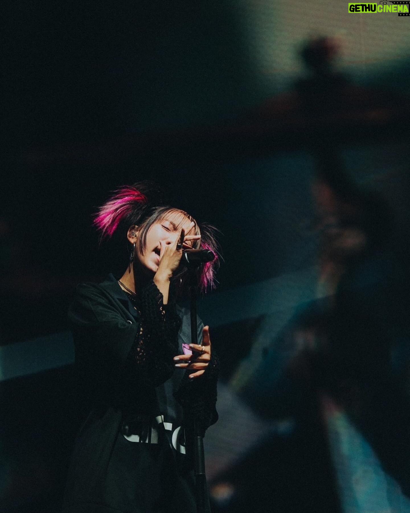 Lilas Ikuta Instagram - Thank you so much to everyone who came to the solo concert in Los Angeles! Your cheers and singing were truly wonderful, and I was deeply moved. Above all, seeing everyone enjoying our music, singing, and dancing along made me so happy. πβ¨ Thank you for creating the best night. Let's meet again for sure. I love you.π«Άπ» Photo by @shumpei_1002
