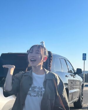 Lilas Ikuta Instagram - Memories🏝️🪿🦡🏜️🐕