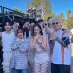Lilas Ikuta Instagram - #Coachella  88RISING FUTUERSステージで ご一緒したアーティストの皆さんと📷 素晴らしいパフォーマンスで次々と繋がれていったステージ。最初から最後まで釘付けで、リスペクトがさらに増しました。ご一緒できて光栄でした😌✨
