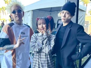 Lilas Ikuta Instagram - #Coachella  88RISING FUTUERSステージで
ご一緒したアーティストの皆さんと📷

素晴らしいパフォーマンスで次々と繋がれていったステージ。最初から最後まで釘付けで、リスペクトがさらに増しました。ご一緒できて光栄でした😌✨
