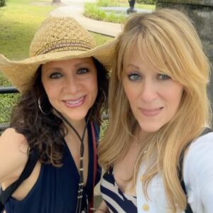 Lilián García Instagram - Happy Memorial Day weekend!!! 🇺🇸

Spending the weekend with my sis @daliagarciaartist in beautiful Charleston, SC. 🌴

Our father was a LT Colonel in the US Army so we saw first hand what he sacrificed. Thank you to all our service men & women both active and retired who fight for our freedoms everyday so that people like us can enjoy the beauty of this world.🌎 

God bless! 🫡
.
.
#memorialdayweekend #memorialday #usa #servicemenandwomen #usarmy #vets