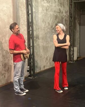 Lilian Blanc Instagram - "O Outro Borges" ( ensaios...)
Um belo texto de @samiryazbek
Com direção de @lazzaratto
Assistente de direção @carolfabri
Um elenco delicioso
@andregarolli 
@chiara.lazz
@dagoberto.feliz 
@helocintracastilho 
@lu.carnieli
@marcelloairoldi
E eu

Entrem em @ooutroborges
Aguardem!!!
SESC Pinheiros @sescpinheiros
Estrearemos em 9 de novembro até 10 de dezembro, espetaculo extra no feriado de 15 de novembro!