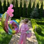 Liliia Rebryk Instagram - Наша дівчинка-усмішка! Дівчинка-ніжність! Наша дівчинка-завжди влучний жарт! Обожнюємо тебе за твою силу любити. За твоє уже зовсім не дитяче бачення світу. За твоє добро до всього живого. За вміння відчувати важкі моменти. За твої такі вже дорослі — чутливість і розуміння. За твою шалену допитливість. З днем народження, наша Поліно 🩷 Будь щасливою! А ми просто завжди будемо поруч! 🩷🩷🩷🩷🩷 Family look @tanali_odessa 🌸