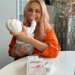 Liliia Rebryk Instagram - Топ питань щодо мого здоровʼя після народження дитини: Як ти себе почуваєш? Волосся випадає? Шкіру посипало? Кістки ломить? Причому неважливо — дитина перша чи третя 🙃 Питання незмінні! Так от — почуваю себе чудово! Головне- продовжувати дбати про себе і після пологів, тому приймаю вітаміни Проталіс Прегнанс Навіщо приймати? А щоб почувати себе завжди добре😉! Проталіс Прегнанс можна пити всю вагітність та особливо важливо продовжувати після народження дитини. В комплексі Проталіс Прегнанс є всі необхідні компоненти для організму дівчат під час вагітності та після:) А ще, сама таблетка має тришарову форму, тобто кожен шар поступово вивільняє вітаміни впродовж цілого дня у потрібний час Ну і безумовний плюс — приємна ціна;) Дбайте про себе — і коли тільки готуєтесь стати мамою, і коли немовля вже поруч з вами ✨ Тільки пам’ятайте, навіть прийом вітамінів має відбуватися під контролем лікаря, бо все дуже і дуже індивідуально.