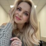 Liliia Rebryk Instagram - Останній місяць зими ❄️ І хоч лютий і асоціюється у нас у всіх з пекучим болем, темрявою та горем, але є й надія! Що весна вже близько. Що нове життя вже на порозі. Що переможемо. Що будемо жити! Бо ми — 🇺🇦 Нехай ця перша лютнева субота буде затишною, мирною (наскільки це можливо в наших обставинах) і безтривожною — в усіх сенсах цього слова!