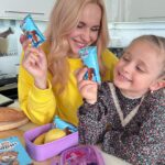 Liliia Rebryk Instagram - Спостерігати, як твої діти відкривають світ. Як бачать у ньому найкраще. Як дивуються найпростішим речам, на які ми, дорослі, вже і не звертаємо уваги. А щоб енергії на відкриття завжди вистачало — не забуваємо про смачний перекус! У нас на десерт завжди Барні — смачний бісквіт з простих інгредієнтів. Бо більше довіри - більше відкриттів 💛 *на правах реклами