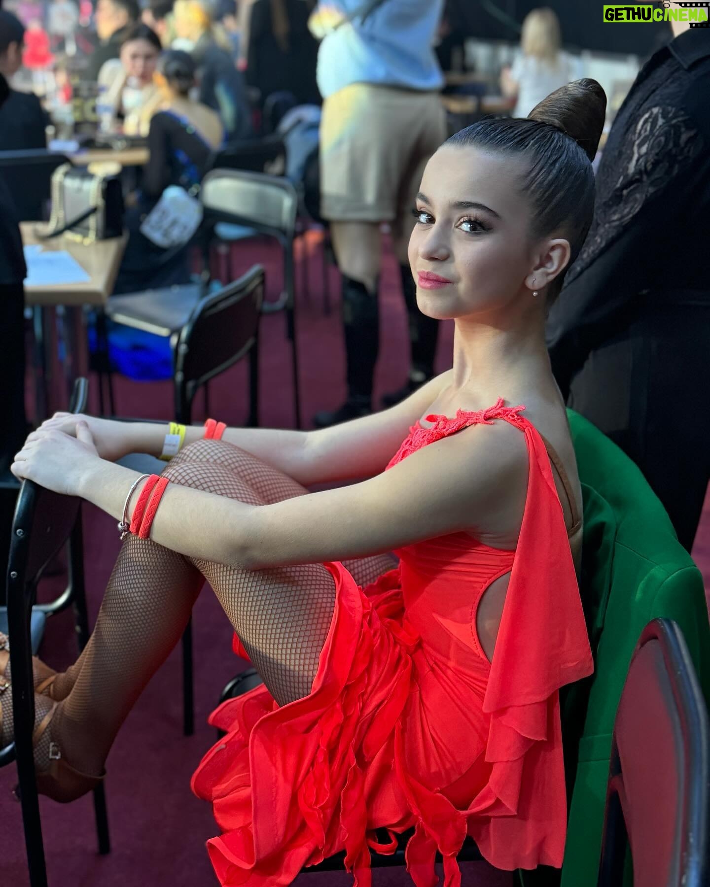 Liliia Rebryk - 51.5K Likes - ‼️Треба рухатися вперед — навіть, якщо дуже дуже сумно‼️
6 років Діана та Нікіта танцювали разом, багато чого досягли, завжди танцювали на позитиві. А це — в танцях найголовніше! Але☝️, є обставини, через які ми припиняємо наше партнерство (наскільки б прикро не було😢) і оголошуємо пошук нового партнера для Діани!
Отже, може, серед моїх підписників є батьки бальників? Можливо, хтось так само в пошуку партнерки? А, можливо, ви знаєте тих, хто зацікавлений серйозно займатися і досягати результату. Ми готові! Відкриті до знайомства, до проб разом, готові підкорювати нові горизонти на шляху до мрії ✨
Діана - 30.08.2012 р.н, зріст- 150, танцювальний клас- D, але зможе потягнути і більше), 10 танців.
За деталями пишіть мені в дірект,
або телефонуйте тренеру 0967763560
Вірю, що у нас все вийде! @diana_wild_dyka ❤️