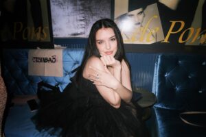 Lilimar Instagram - GALORE x LELE PONS last nightttt 🪩
galore, gracias por invitarnos, pasen por miami cuando quieeeeraaaannn 🫂💗🫧🩰
wearing @bycookieh ♡₊˚ 🦢・₊✧