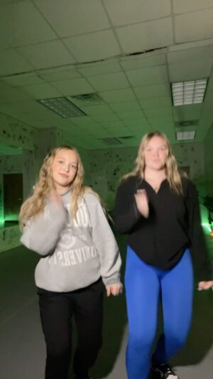 Lilliana Ketchman Instagram - this dance is addictive 
.
.
.
#lillyk #dance #duo #danceduo #reels #fun