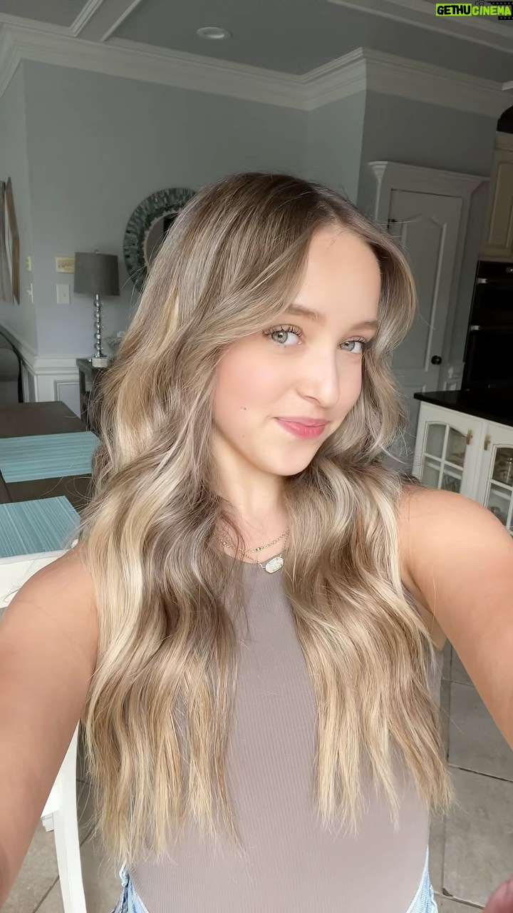 Lilliana Ketchman Instagram - better :) . hair: @hair.by.thao . . #lillyk #hairbythao #reels #blonde #new #newblonde #bronde