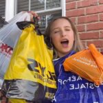 Lilliana Ketchman Instagram - Shopping haulllll 💕 part 2 will be up soon! . . . . #lillyk #dance #reels #fun #shoppinghaul #haul