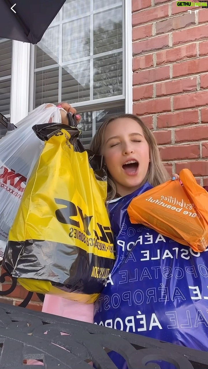 Lilliana Ketchman Instagram - Shopping haulllll 💕 part 2 will be up soon! . . . . #lillyk #dance #reels #fun #shoppinghaul #haul