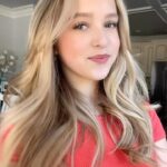 Lilliana Ketchman Instagram – absolutely OBSESSED with my hairrrrrr thanks so much @hair.by.thao 🤩🤩
