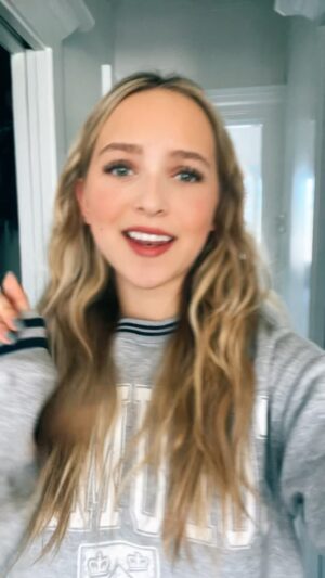 Lilliana Ketchman Instagram - we’re gonna pretend like this song isn’t about cheating bc it kinda slaps