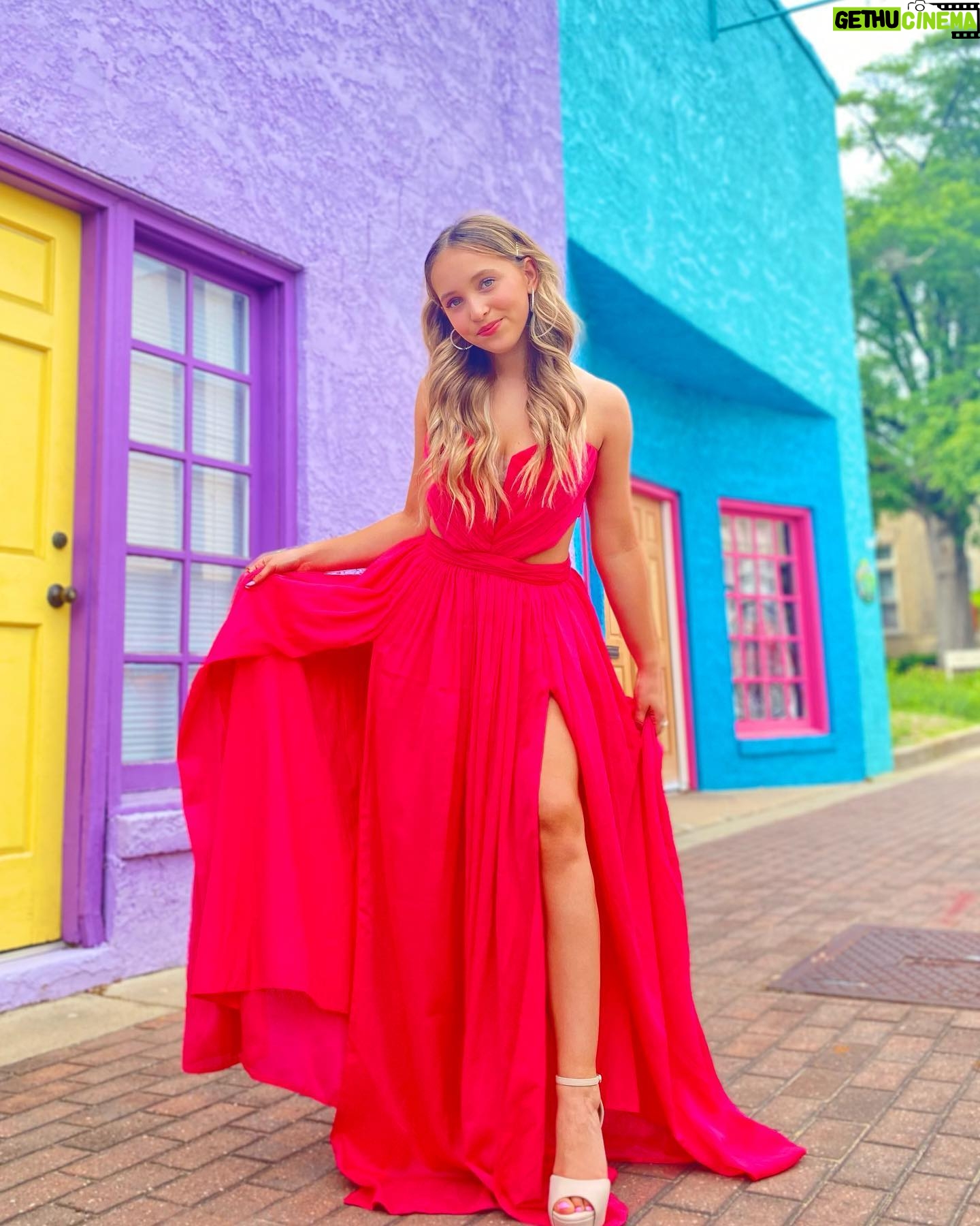 Lilliana Ketchman Instagram - pink or you’ll miss it 💕 . #barbiegirl #barbieworld #barbie #pink