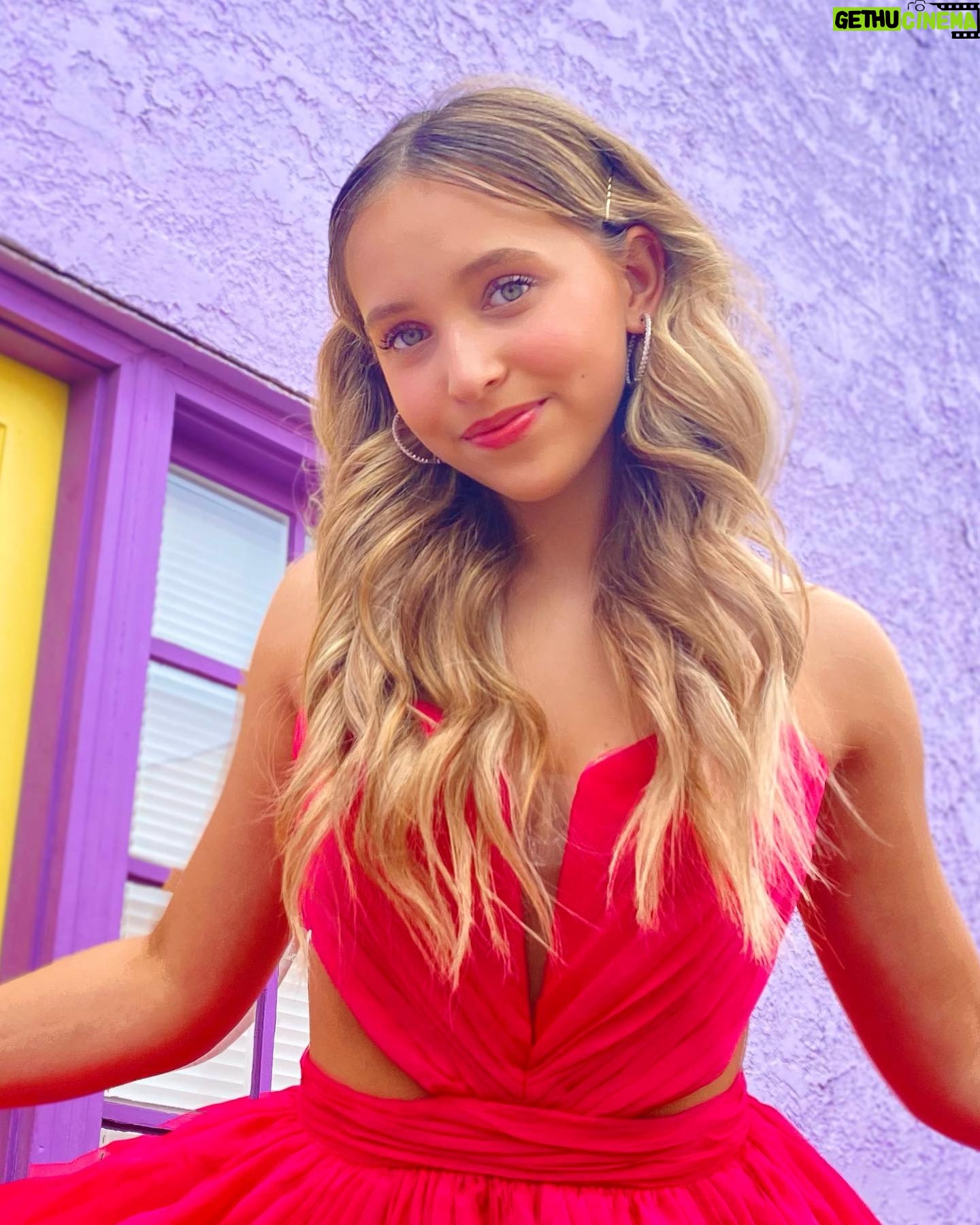 Lilliana Ketchman Instagram - pink or you’ll miss it 💕 . #barbiegirl #barbieworld #barbie #pink