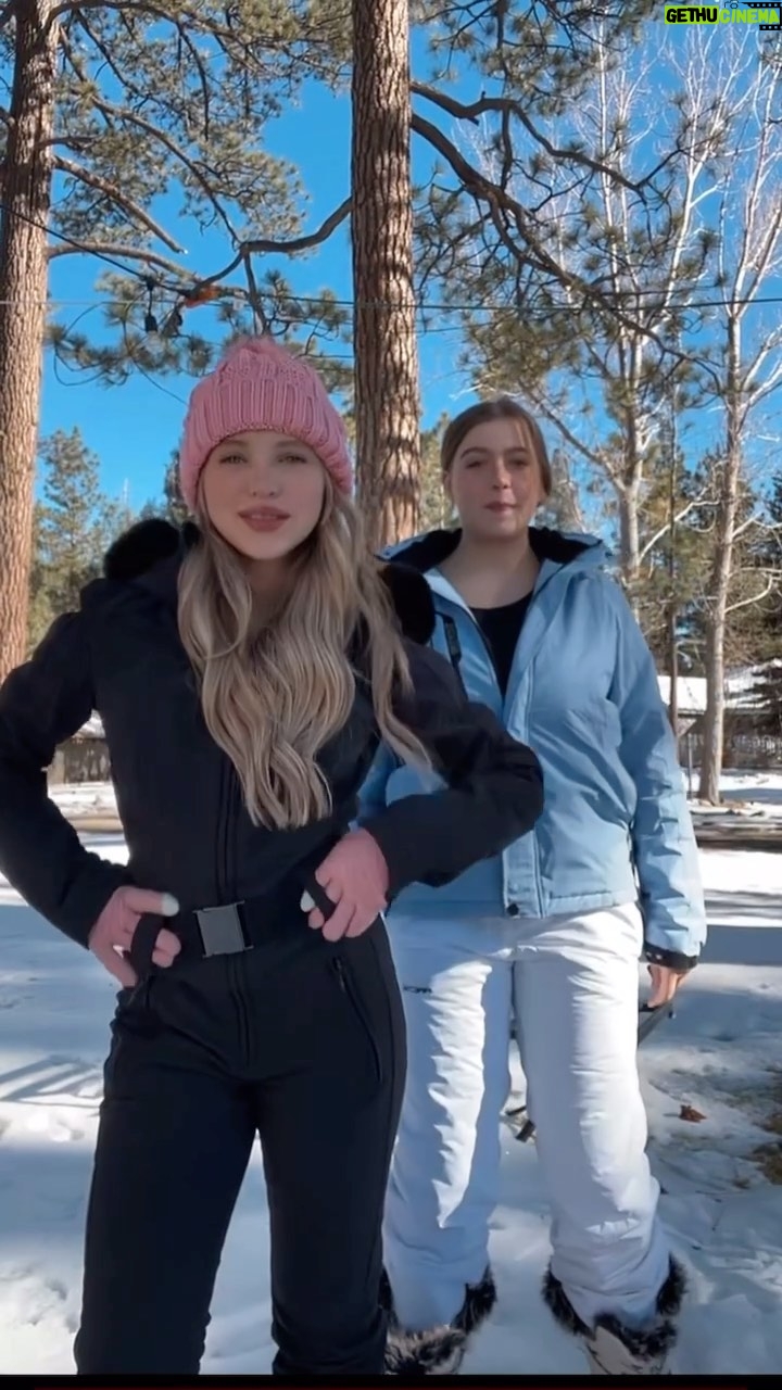 Lilliana Ketchman Instagram - comment ❄️❄️❄️ emojis! @clairerocksmith . . . #lillyk #dance #reels #fun