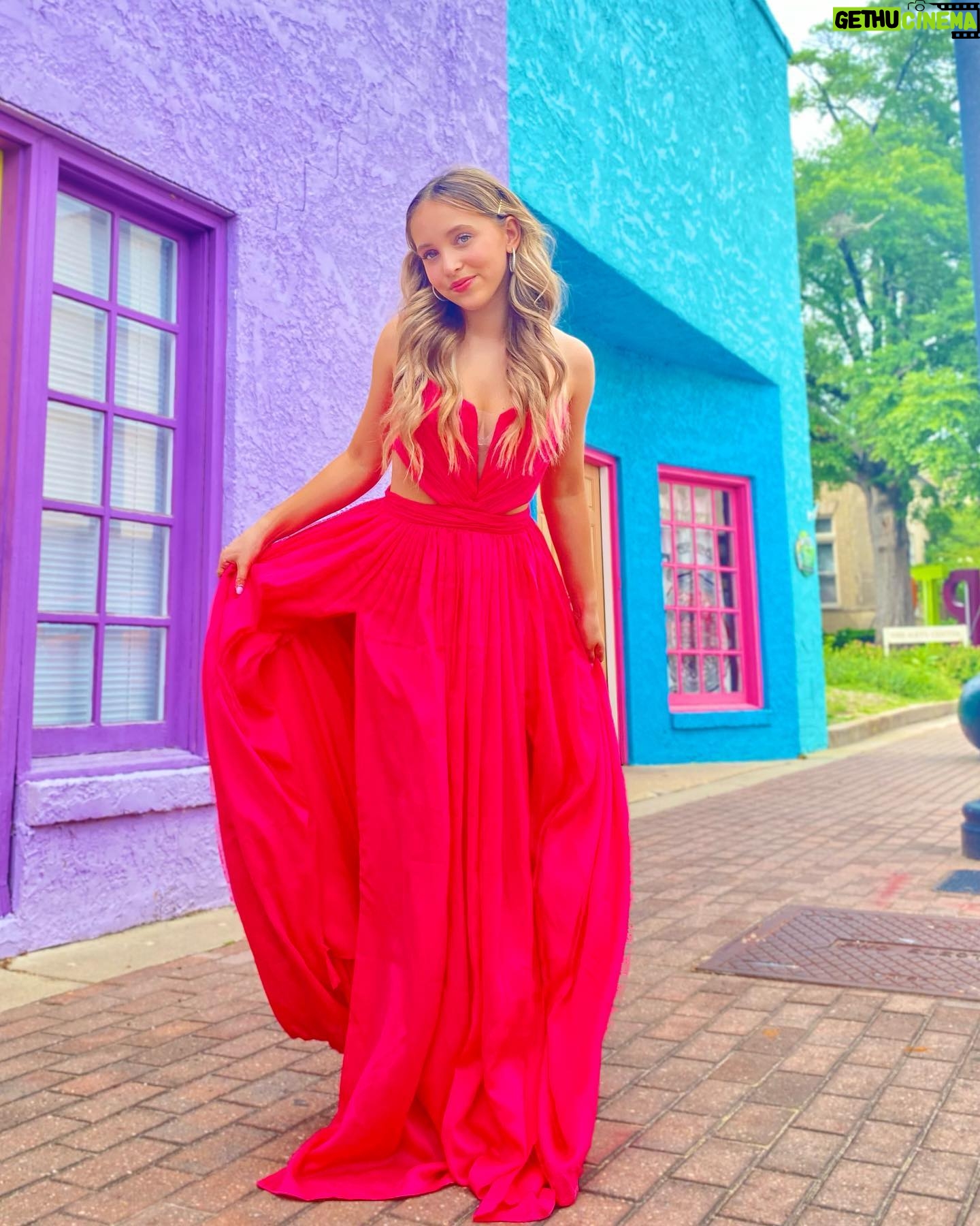 Lilliana Ketchman Instagram - pink or you’ll miss it 💕 . #barbiegirl #barbieworld #barbie #pink
