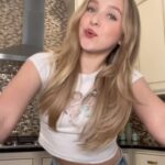 Lilliana Ketchman Instagram – What to Eat Wednesday!! 🫑
.
.
#lillyk #Whattoeatwedensday #tryitout