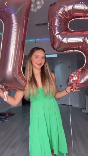 Lilliana Ketchman Instagram - ofccc I had to use this audio!!! 💕
.
.
.
.
#lillyk #birthday #15 #mybday #bday #happybirthday