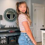 Lilliana Ketchman Instagram – comment all pink emojis!! 💕💗💖
.
.
.
.
#lillyk #dance #reels #fun