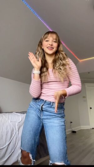 Lilliana Ketchman Instagram - yes my pants are zipped 😭
.
.
.
.
#lillyk #dance #reels #fun