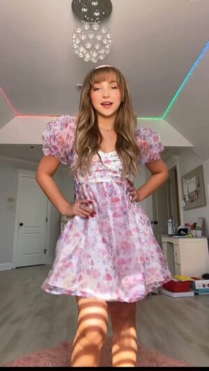 Lilliana Ketchman Instagram - Happy Valentine’s day! comment VALENTINE one letter at a time! 💗
.
.
.
.
#lillyk #dance #reels #fun #valentines