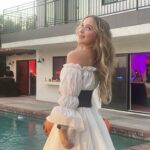 Lilliana Ketchman Instagram - ahoy 🤎 . . . . #halloween #pirate #piratecostume #happyhalloween #fall #fallseason #new #october