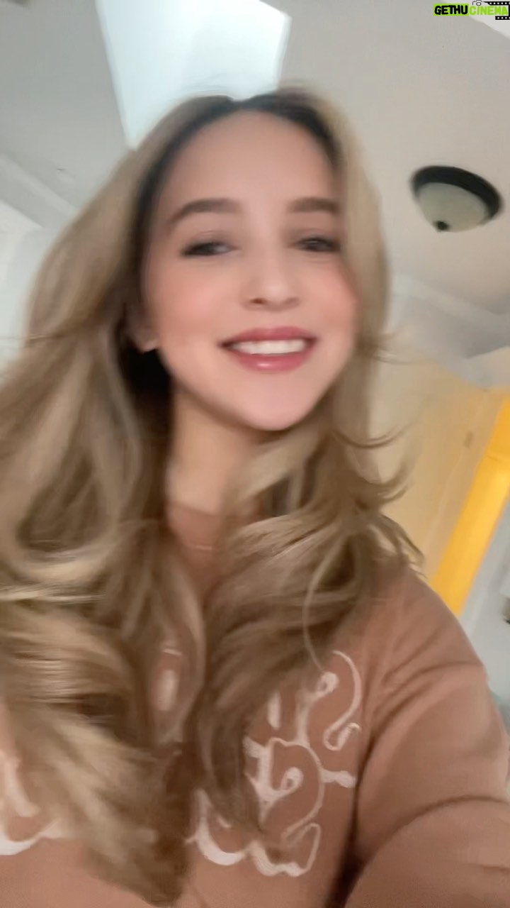 Lilliana Ketchman Instagram - 3 years of braces later…. . . . . #lillyk #dance #reels #fun #braces #before #after #nomorebraces