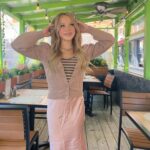 Lilliana Ketchman Instagram – hey guys! I’m so excited to be working with @icanhelpofficial to spread positivity online! 💗 Comment how you spread positivity online! :)
.
.
.
.
#ICANHELP #antibullying #Digital4Good #positivity
