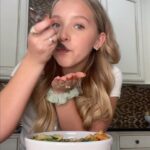 Lilliana Ketchman Instagram – FALL HARVEST BOWL 🧡🤎
.
.
.
.
#lillyk #dance #reels #fun #food #healthyfood #fall #fallharvestbowl