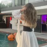 Lilliana Ketchman Instagram - ahoy 🤎 . . . . #halloween #pirate #piratecostume #happyhalloween #fall #fallseason #new #october