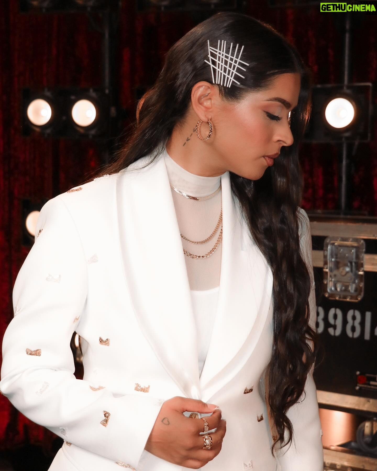 Lilly Singh Instagram - Canada’s Got Talent premieres tonight at 8/7c on @city_tv and this season, the prize is ONE MILLION DOLLARS. You read that right! The stakes are mega high! Which is why I had to come correct in this @manishmalhotraworld number… 🤌🏽 You don’t wanna miss this! Make sure you grab the entire family, so your parents can make passive aggressive comments like “see, look how talented they are…why can’t you be like that?” The prize is big. The talent is bigger! LFG! ✨ #CanadasGotTalent #CGT @cangottalent
