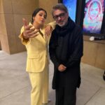 Lilly Singh Instagram - Sanjay Lilly Bhansali. What an absolute honour to not only meet, but spend time with, chat to and learn from the icon that is Mr. Sanjay Leela Bhansali. I’m extremely grateful for these experiences that little Lilly would have never imagined to be possible. Also special shoutouts to the sweetheart that is @sharminsegal for making my day 💜 The 🐐’s first series, #Heeramandi begins streaming May 1st on @netflix. Your pupils aren’t ready. Until then… *Hey Siri, play the Khamoshi soundtrack*