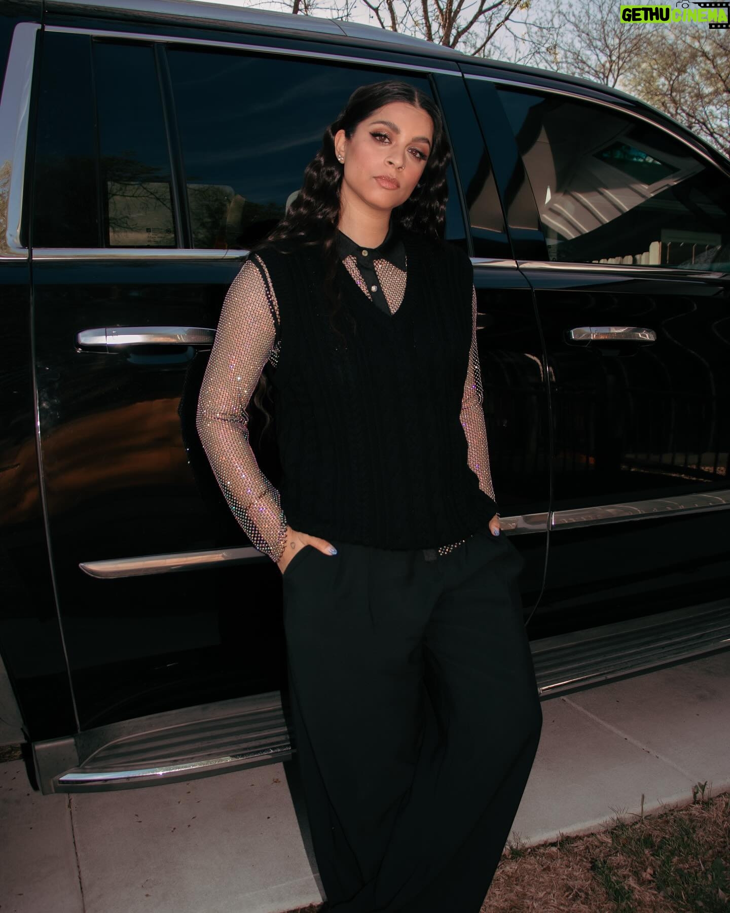 Lilly Singh Instagram - Tomorrow is the world premiere of my film #DoinItMovie and the launch of my hairline with @AAVRANI. That sentence is WILD and I am extremely grateful. 3/12 blessings up!