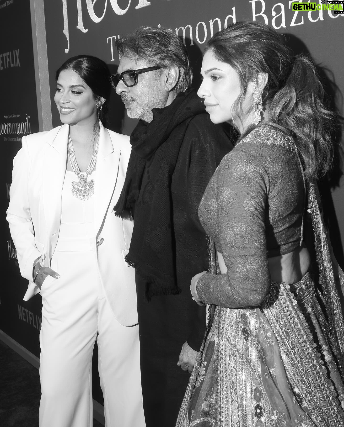 Lilly Singh Instagram - Sanjay Lilly Bhansali. What an absolute honour to not only meet, but spend time with, chat to and learn from the icon that is Mr. Sanjay Leela Bhansali. I’m extremely grateful for these experiences that little Lilly would have never imagined to be possible. Also special shoutouts to the sweetheart that is @sharminsegal for making my day 💜 The 🐐’s first series, #Heeramandi begins streaming May 1st on @netflix. Your pupils aren’t ready. Until then… *Hey Siri, play the Khamoshi soundtrack*