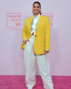 Lilly Singh Instagram - Bussin a lime with @fashiontrustus in @stellamccartney 🍋‍🟩