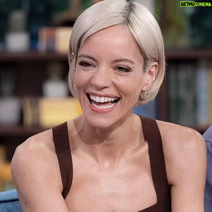 Lily Allen Instagram - PillowPal Steve Pemberton and i went on This Morning this morning. watch our interview about Pillowman now, link in stories.