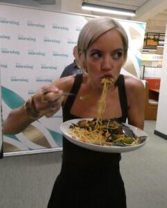 Lily Allen Instagram - 🍜 my posture is so bad i am horrified.